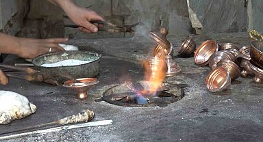 İkiz kardeşler baba mesleğini yaşatıyor