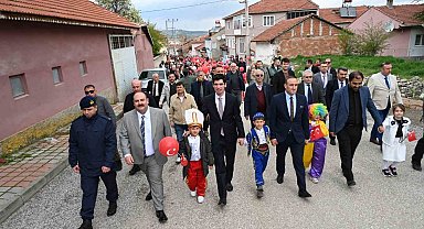 İlçede 23 Nisan öncesi coşkusu yürüyüşle taçlandı