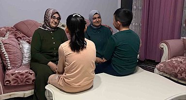 İlkokul öğrencilerinin sıra tartışmasında okula gelen baba, anne ve babaanne 2 çocuğu darp etti