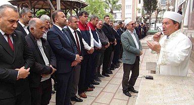 İmamın titreyen sesiyle konuşması duygulandırdı