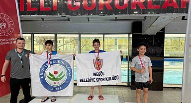 İnegöllü minik yüzücülerden 18 madalyalık gurur