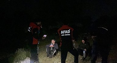 İzmir'de dağlık alanda mahsur kalan çocuklar kurtarıldı