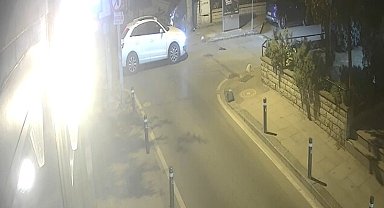 Kadıköy'de otomobil ile motosiklet çarpıştı: 1 yaralı