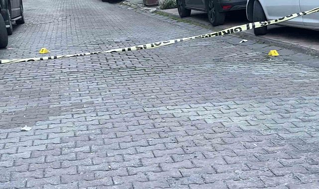 Kağıthane'de polis kendine saldıran gençler kaçınca havaya uyarı ateşi açtı
