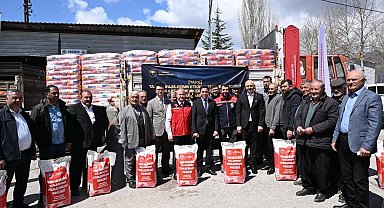 Kahramanmaraş'ta 320 üreticiye 6 bin kilogram ayçiçeği tohumu dağıtıldı