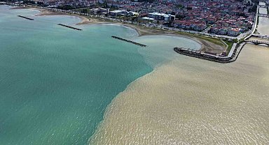 Karadeniz'in rengi kahverengiye döndü