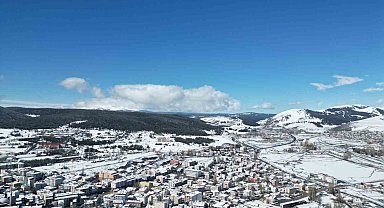 Kars ve Sarıkamış beyaza büründü: Doğu'nun masalsı kış manzarası havadan görüntülendi