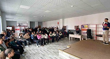 Kars'ta Jandarmadan Siber Kalkan: 108 öğrenciye eğitim!