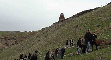 Kars'ta kırk kapılı şehir Ani'ye yoğun ilgi: 4 ayda 50 bin ziyaretçi