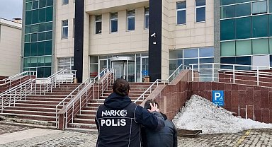 Kars'ta torbacılara operasyon: Uyuşturucu satıcısı tutuklandı
