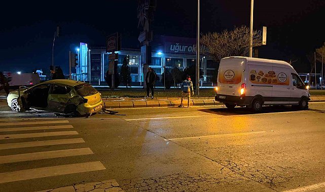 Kayseri'de otomobille panelvan araç çarpıştı: 1 yaralı