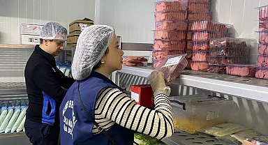 Kemer'de zabıtadan restoran ve kafe denetimi