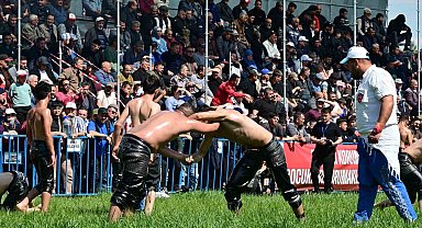 Kepez'in er meydanında deste boylarında büyük mücadele yaşandı