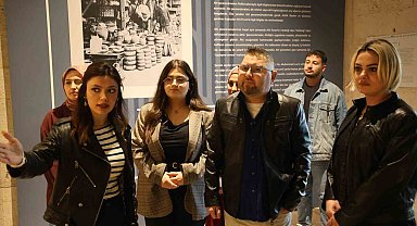 Kırşehir'de gençler 88 saatlik eğitimin ardından müzede rehberlik yapıyor