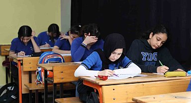 Körfez'de 4 bin 777 öğrenciye ücretsiz deneme sınavı desteği