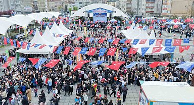 Küçükçekmece'de 23 Nisan, gün boyu süren etkinliklerle kutlandı