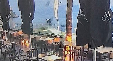 Kuşadası'nda alkollü sürücünün çarptığı elektrikli scooter sürücüsü öldü