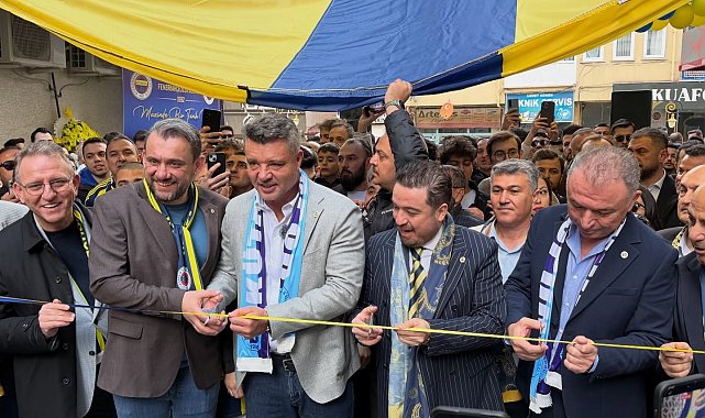Kütahya Fenerbahçeliler Derneği Sadettin Saran'ın katılımıyla açıldı