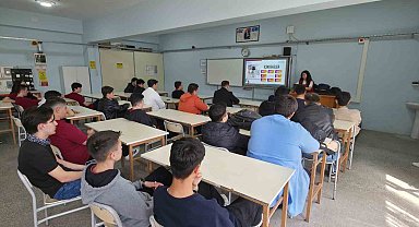 Lise sıralarında yapay zeka mesaisi