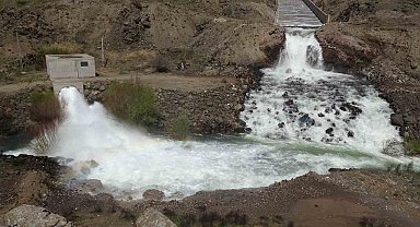 Malatya'da barajlar doldu, kapaklar açıldı