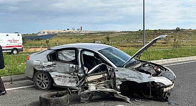 Mardin'de minibüs ve otomobil çarpıştı: 2 yaralı