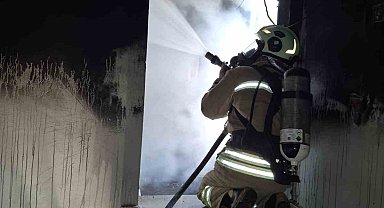 Mardin'de müstakil evin damındaki kulübede çıkan yangın söndürüldü