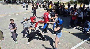 Menteşe'de gönüllü gençlerden örnek etkinlik