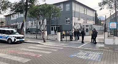 Menteşe'de okul önlerinde güvenlik duvarı