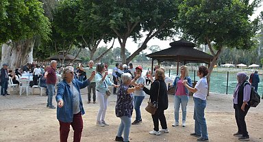 Mersin Büyükşehir Belediyesinden emeklilere doğa gezisi