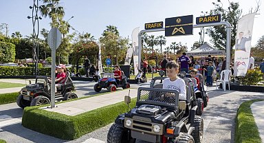 Mersin'de 23 Nisan coşkusu bilimden doğaya taştı