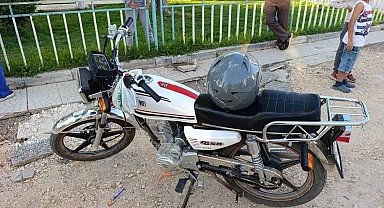 Motosikletle bisikletin çarpıştığı kazada 2 kişi yaralandı