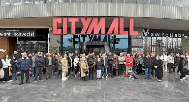 Mühürlenen CityMall AVM için basın açıklaması