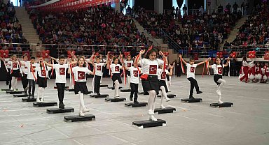 Niğde'de 23 Nisan Coşkusu tören ve gösterilerle kutlandı