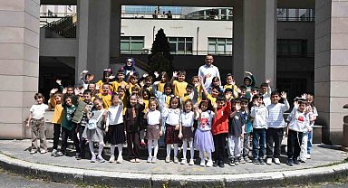 Öğrenciler dondurulmuş hayvan müzesini yakından inceledi