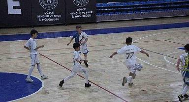 Okul Sporları müsabakaları tüm heyecanıyla sürüyor