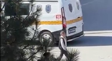 Okul tuvaletinde silah ve tehdit notu bulundu