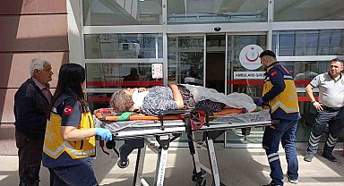 Önce yolcu düştü, sonra motosiklet devrildi: 2 yaralı