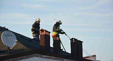 Ordu'da 5 katlı binanın çatısında yangın