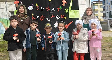 Ordu'da minik eller boyama ve ebru sanatıyla buluştu