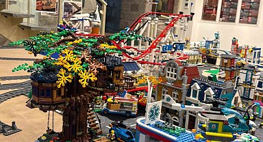 Ortaokul öğrencisi olan Batu'nun lego şehri müzede sergileniyor