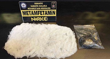 Osmaniye'de 3 araçta uyuşturucu operasyonu: 5 tutuklama