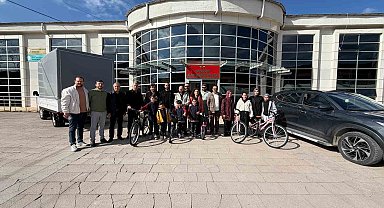 Ovacıklı öğrencilerin yüzü bisiklet desteğiyle güldü