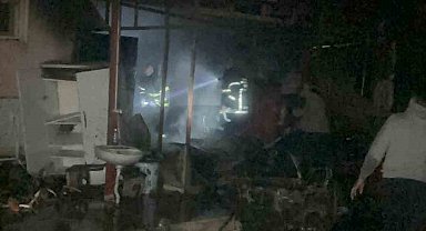 Patlayan kömür kazanı ve tüp villayı küle çeviriyordu