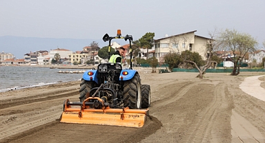 Plajlar Yaza Hazır Hale Getiriliyor