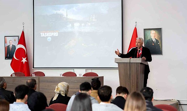 "7 Kemerli Bir Zaman Geçidi" filmi üniversite öğrencileriyle buluştu