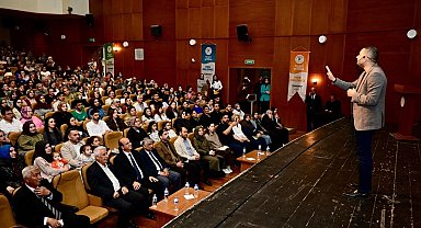 "Duyulmayan çocuk, yorgun anne-baba, kaybolan iletişim" konferansına yoğun ilgi