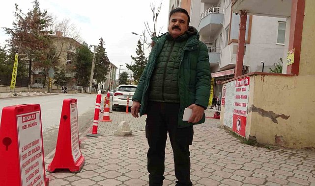 "Mülküm" diyerek kaldırımı dubalarla kapattı