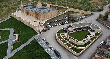 "Taştaki gizem, ruhtaki huzur' 8 asırlık camide anlamlı etkinliğe ev sahipliği yaptı