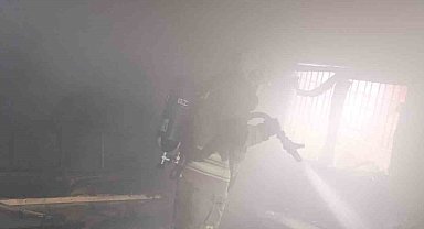 Reyhanlı'da yanan ev kullanılmaz hale geldi