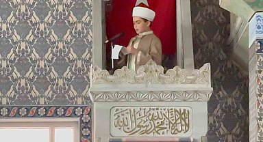 Rize'de 13 yaşındaki öğrenciden cuma hutbesi